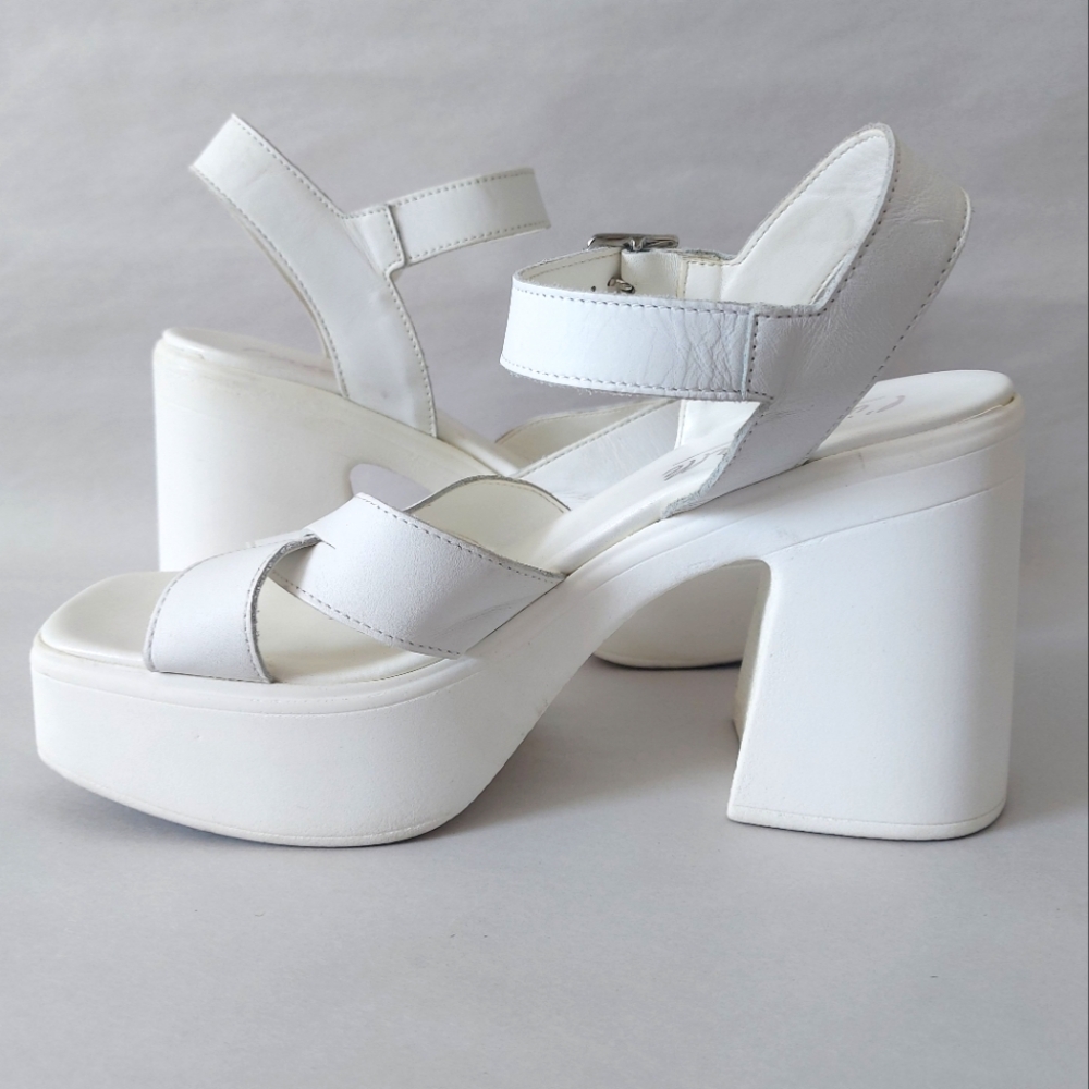 L'intervalle Platform Sandals Size 40 EU White Leather Strappy Comfort Buckle - Picture 5 of 11